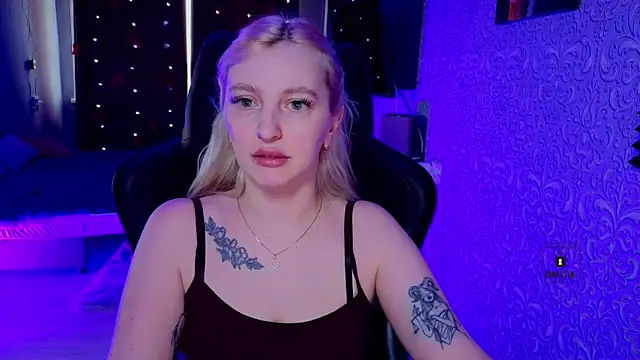 Eva Vibe  online show from March 25, 6:38 am