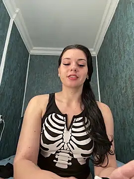 RedAssHottie online show from April 6, 4:46 am