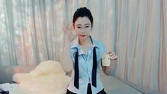 HCOCO online show from April 1, 1:41 pm