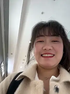 Molly-xiao online show from March 3, 9:15 am