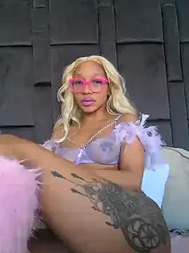 BelloBarbie online show from April 28, 6:06 am