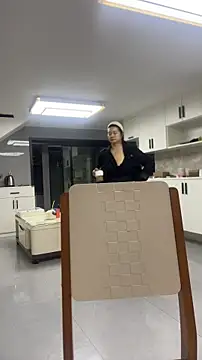 mo-mo-69 online show from April 16, 2:28 pm