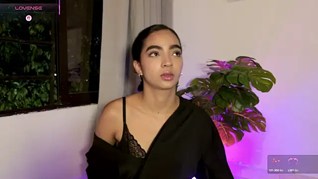 adelineevs online show from August 10, 2:59 am