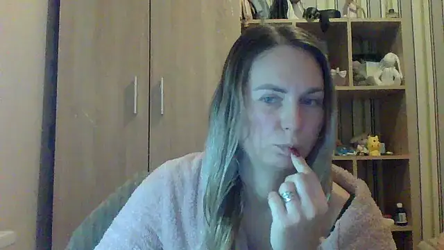 VikiLove765 online show from January 31, 10:08 pm