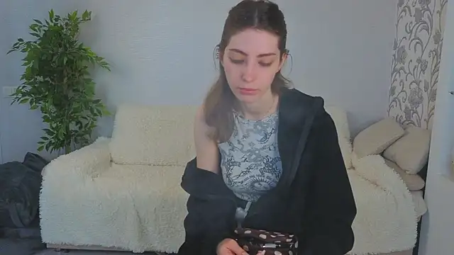 BrianneMallory online show from March 3, 7:25 am