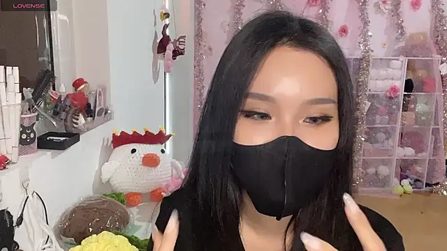 Tieu-May online show from March 12, 9:01 am