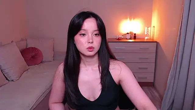 lia hetty online show from April 23, 5:37 pm