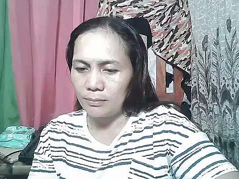 prettymomma24xx online show from March 22, 1:50 pm