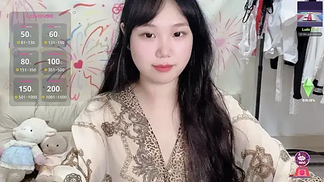xiaoguai99 online show from June 18, 12:54 pm