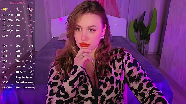 Adelynnn online show from January 10, 11:20 pm