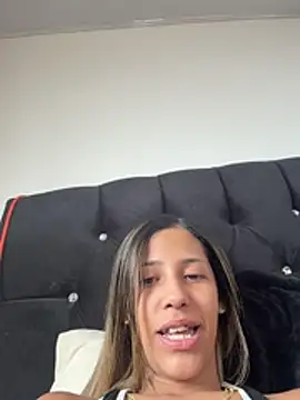 vicky bass  online show from June 3, 2:18 pm