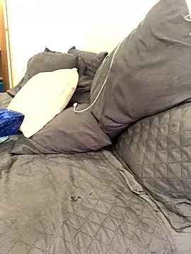 ZarriTheMaskedgirl online show from January 8, 8:51 am