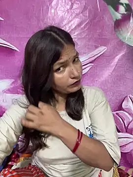 Priyaa 1433 online show from August 5, 6:25 pm