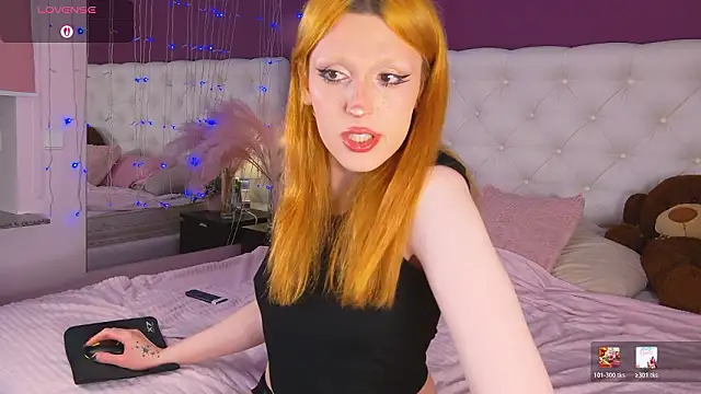 LunaBl1ss online show from March 28, 3:22 pm