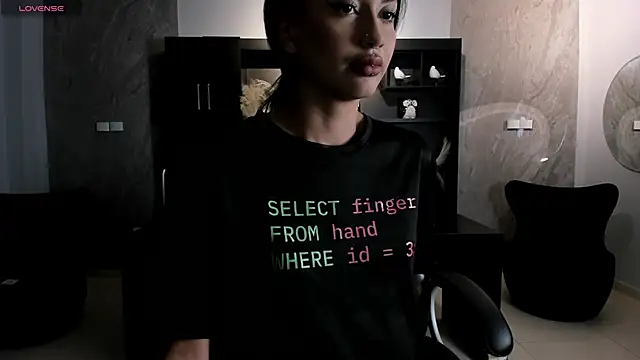KayraLanne online show from June 5, 3:43 am