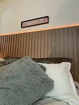 IndieMiller online show from March 2, 11:50 am