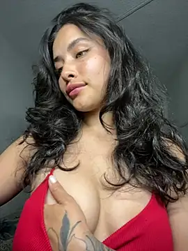 auroramooon online show from February 24, 3:49 am