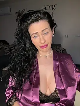 IRISWHITE17 online show from February 16, 6:02 am