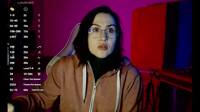 Gloomy Suemi online show from April 18, 3:47 pm