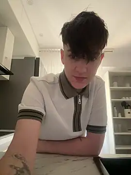 ravenryx online show from April 16, 11:32 am