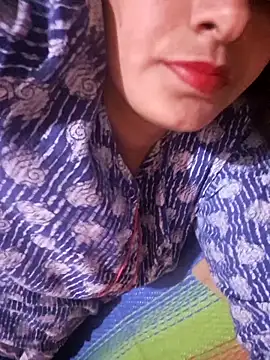 MILFybar online show from April 9, 5:40 pm