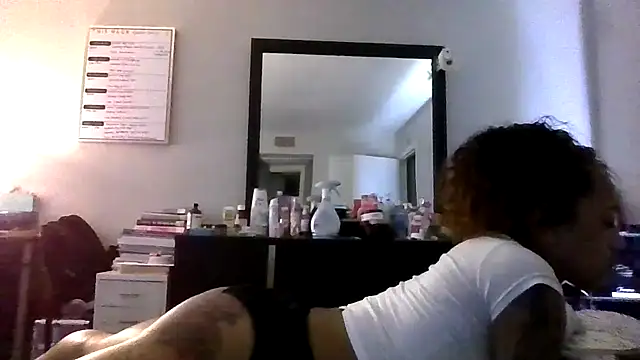 kittenkween8 online show from January 8, 11:31 pm