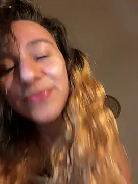 joanaguerreiru online show from February 18, 11:15 pm