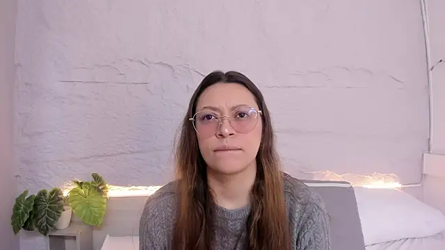 lanna 18  online show from March 21, 11:37 am