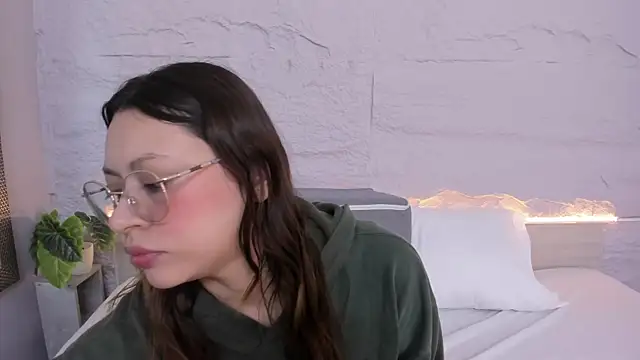 lanna 18  online show from April 8, 11:56 am