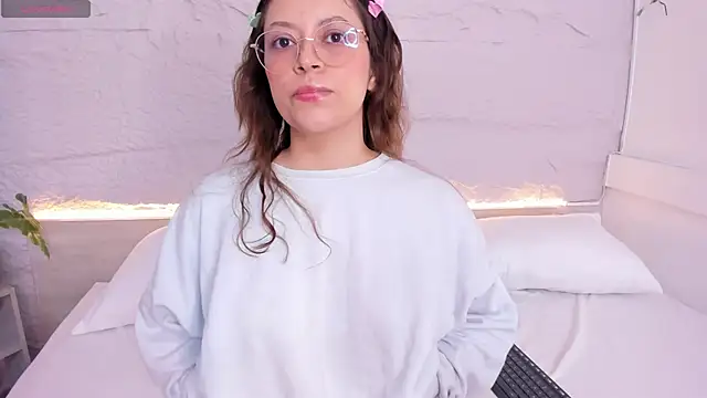 lanna 18  online show from February 25, 12:04 pm