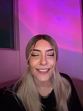 alesziarose  online show from January 9, 11:31 pm