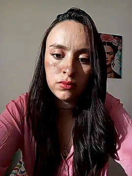 luna malbeck online show from January 17, 9:55 pm