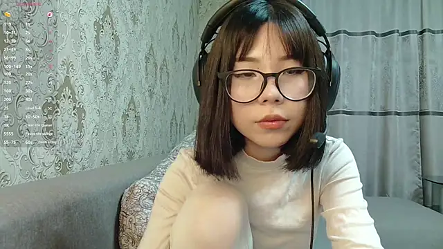 AprilOnilll online show from April 3, 2:04 pm