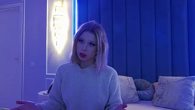 Mila Hart online show from January 9, 6:34 pm