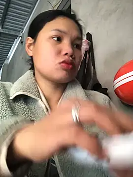 Minhkhue121 online show from January 16, 2:51 am