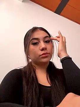 LatinaFireX online show from January 10, 7:07 pm