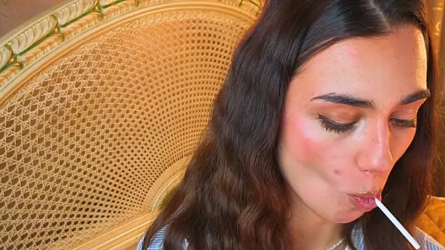 MinnaShummon online show from January 12, 10:31 am