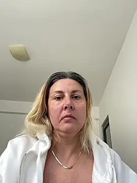 Amelia9798 online show from April 23, 5:59 am