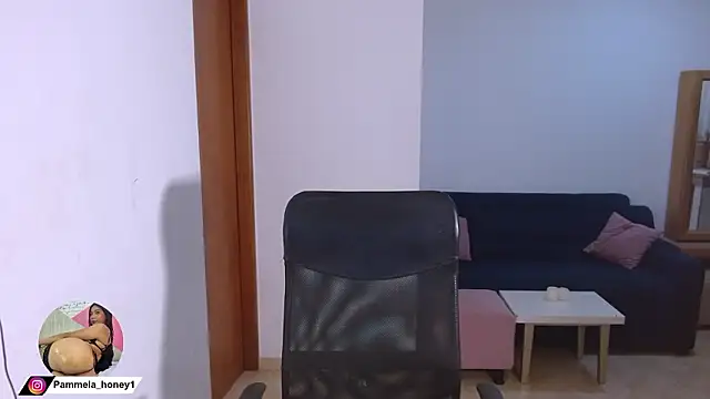 misshoney11 online show from February 3, 10:01 pm