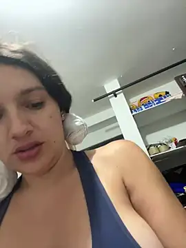Violett hott  online show from June 4, 11:36 am