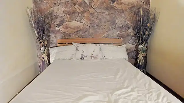 Rebeka2589 online show from February 19, 11:03 pm