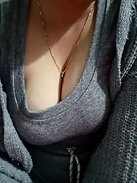 Tulip Giang online show from January 14, 4:01 pm