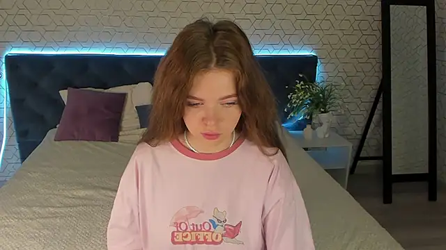 desiree doll online show from February 25, 1:48 am