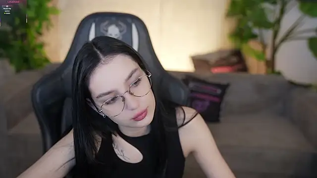 Mila Rose054 online show from February 28, 8:25 am