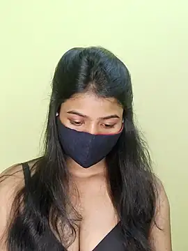 trinasa online show from August 8, 8:39 pm