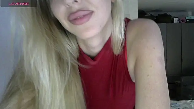 LizaSweetyq online show from April 28, 12:09 pm