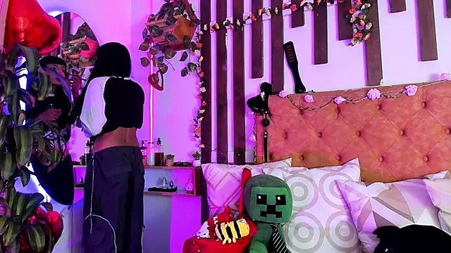 MeowMota  online show from February 20, 6:20 pm