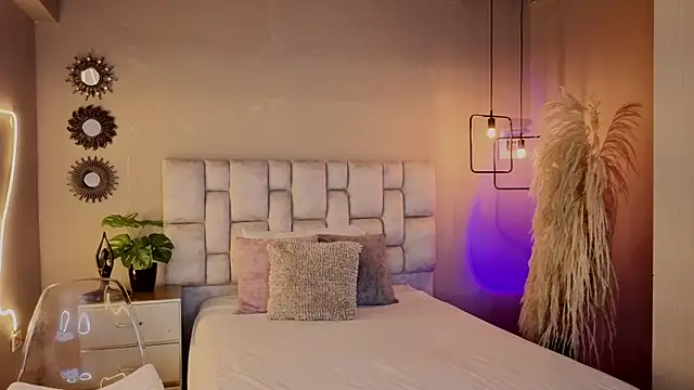  liiss online show from February 17, 11:09 am