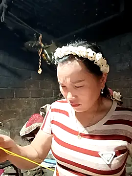 yu--yo online show from February 7, 1:15 pm