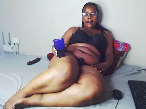 SexyLips86 online show from January 9, 7:29 pm